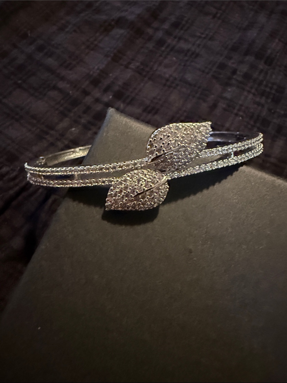 Elegant Silver Leaf Pavé Crystal Bangle Bracelet